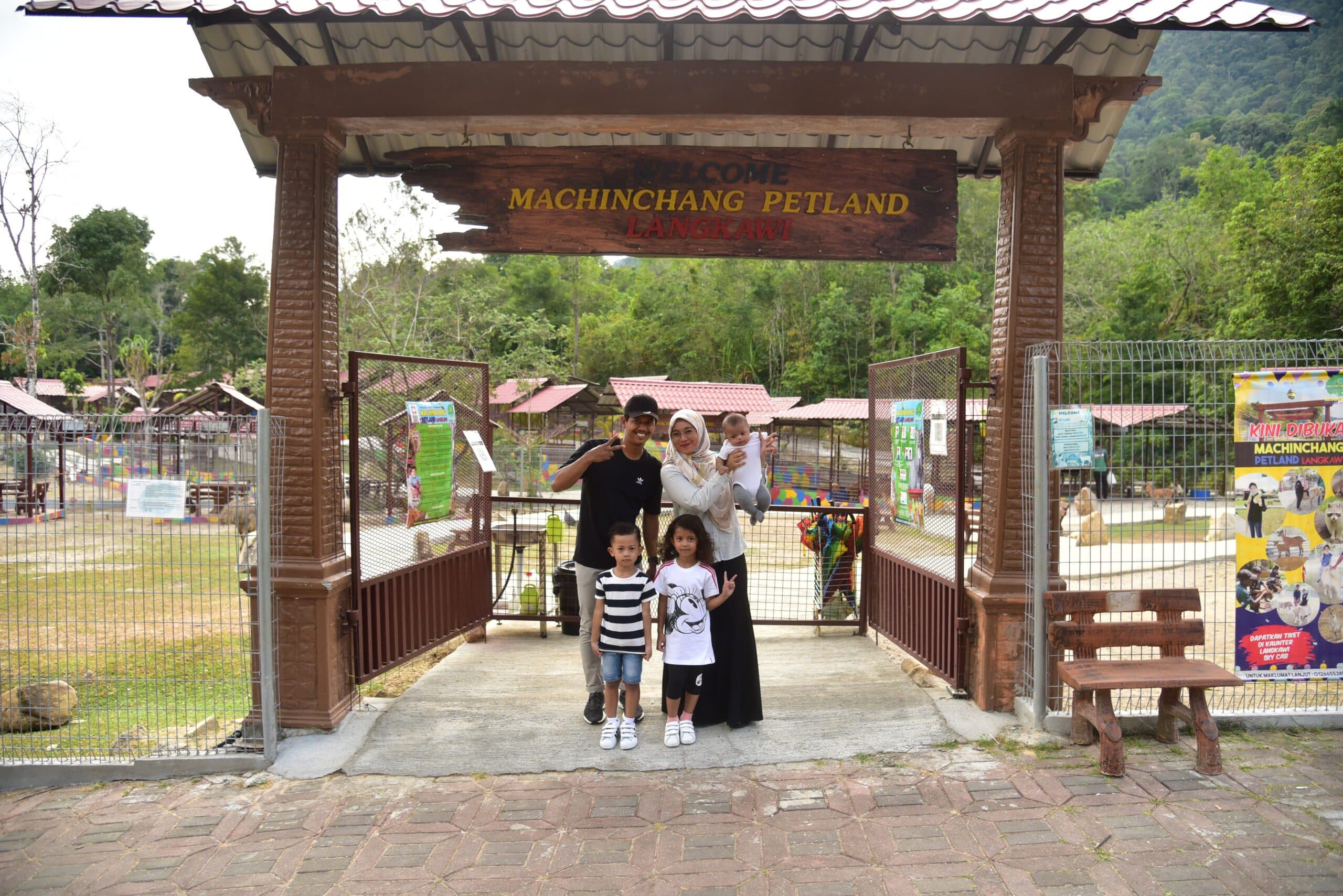things to do in langkawi - machinchang petland