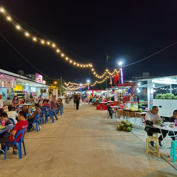 Food Truck Centre - Cenang Beach