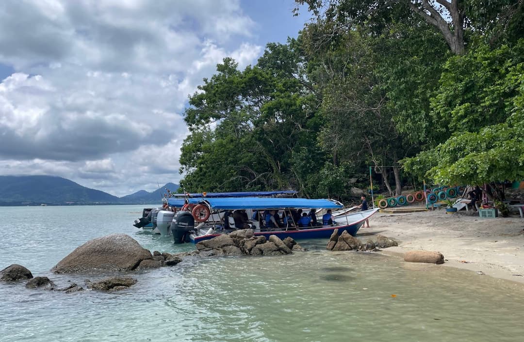 best snorkeling and diving spots in langkawi pulau bumbon besar and pulau bumbon kecil