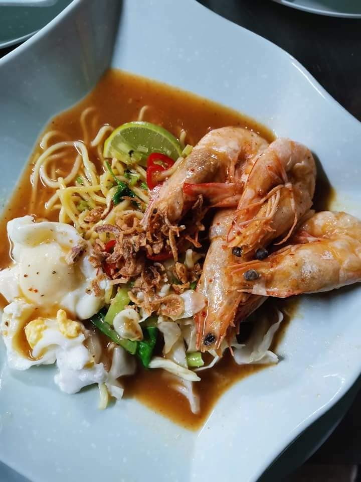 Food and Dining Options in Pulau Tuba Mee Udang