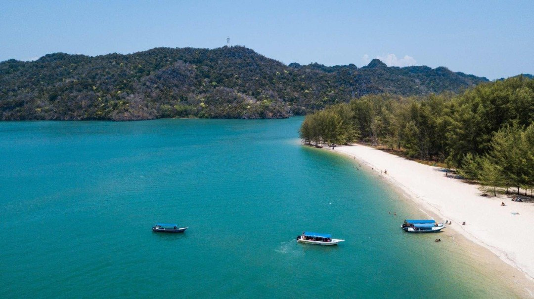 langkawi trip tanjung rhu beach